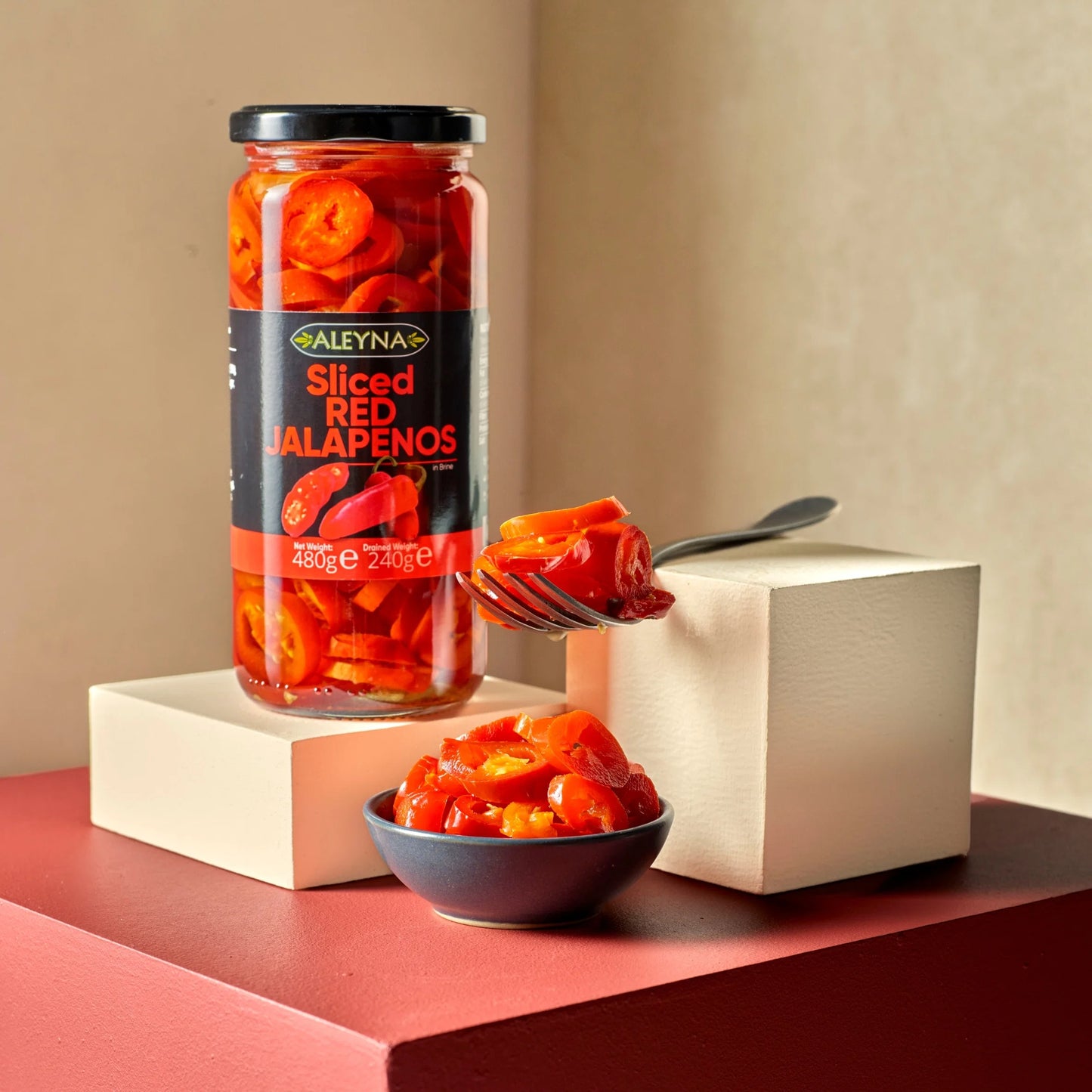Sliced Red Jalapeno Peppers 480g by ALEYNA