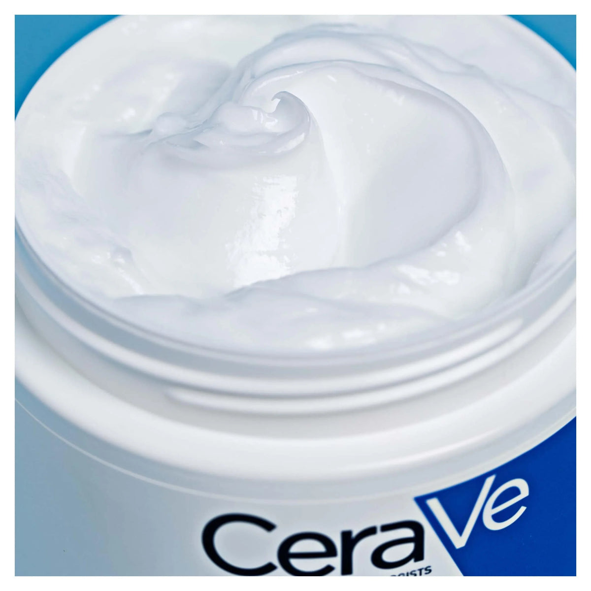 Moisturising Cream Pot With Hyaluronic by CeraVe
