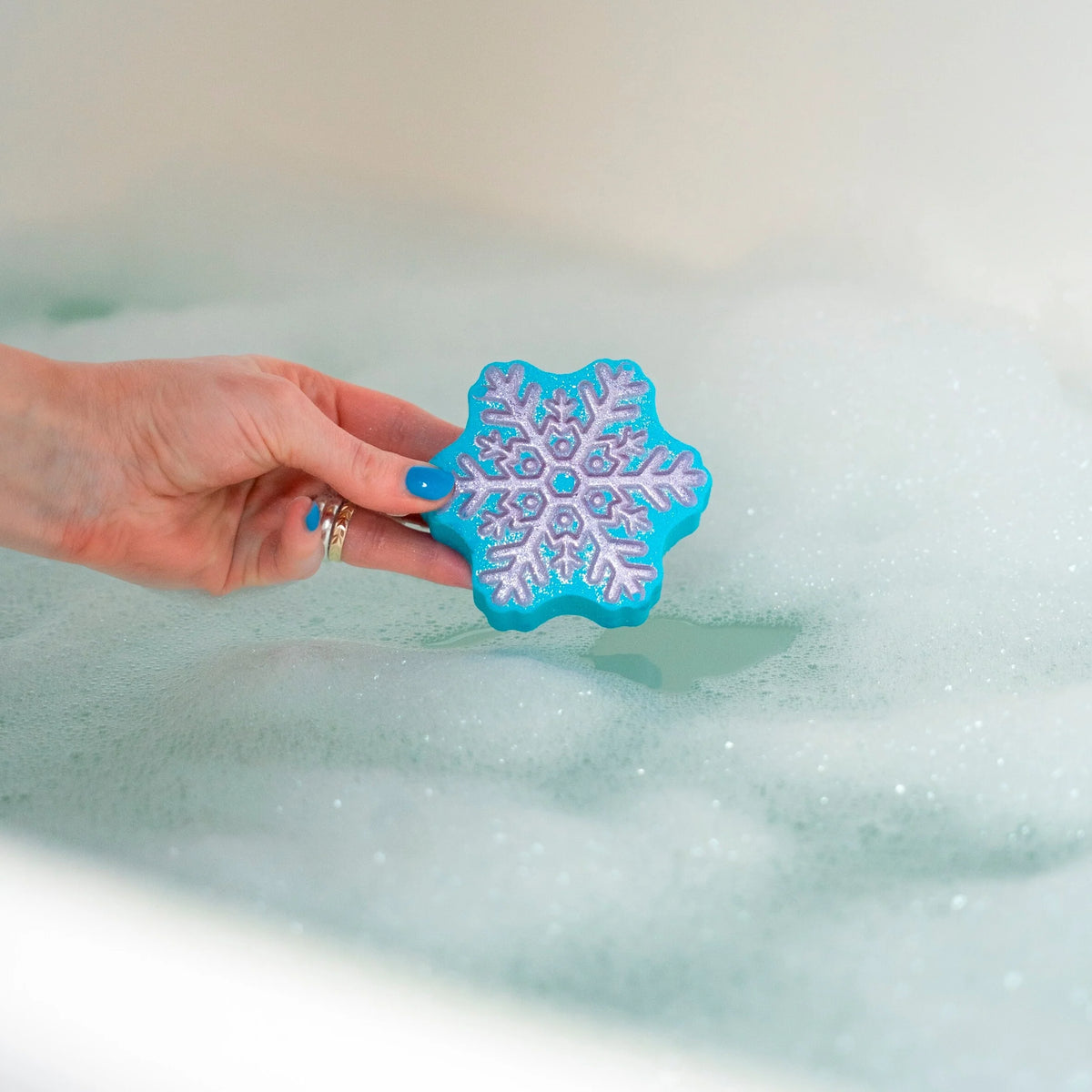 Frozen Frosty Wishes Bath Fizzer 150g by Disney at The British Vault