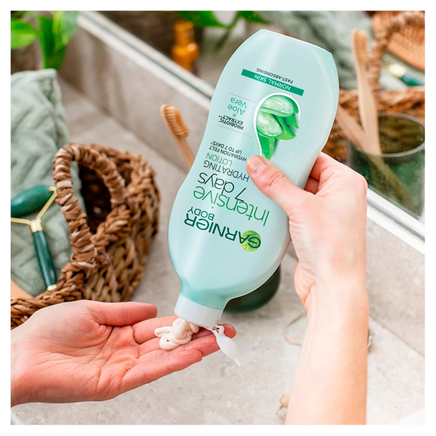 Body Intensive 7 Day Aloe Vera Hydrating Lotion 400ml by GARNIER