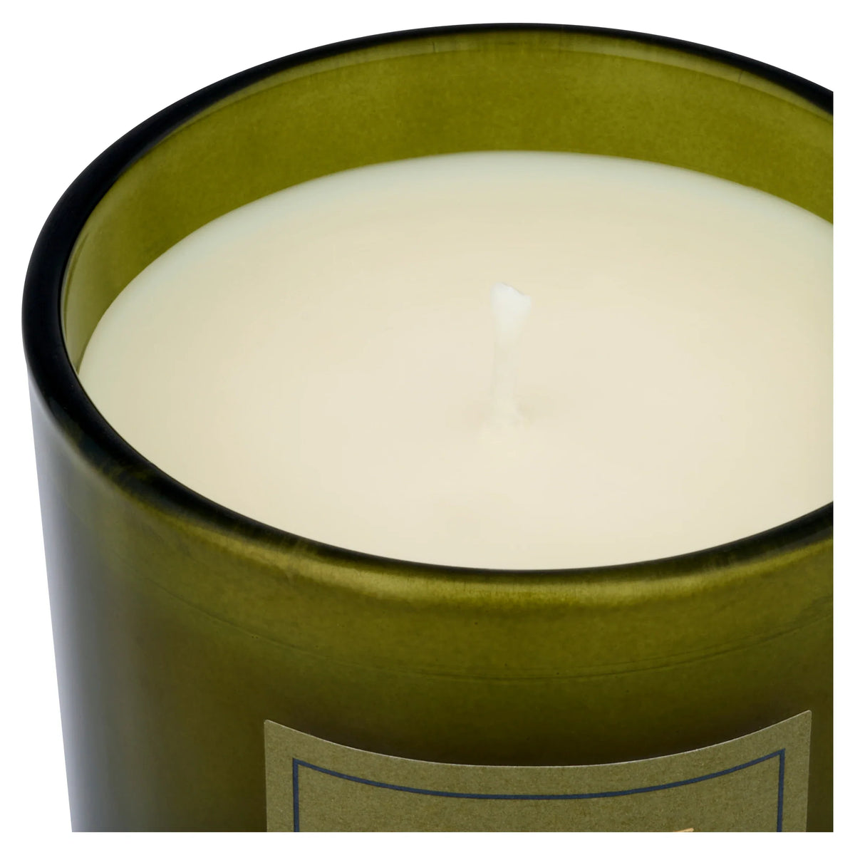 Signature Notes Candle Eucalyptus, by F&F HOME at The British Vault