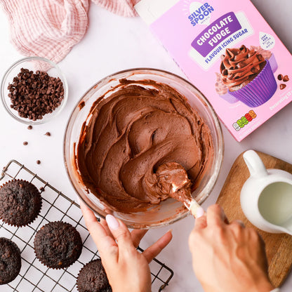 Chocolate Fudge Flavour Icing by SILVER SPOON at The British Vault