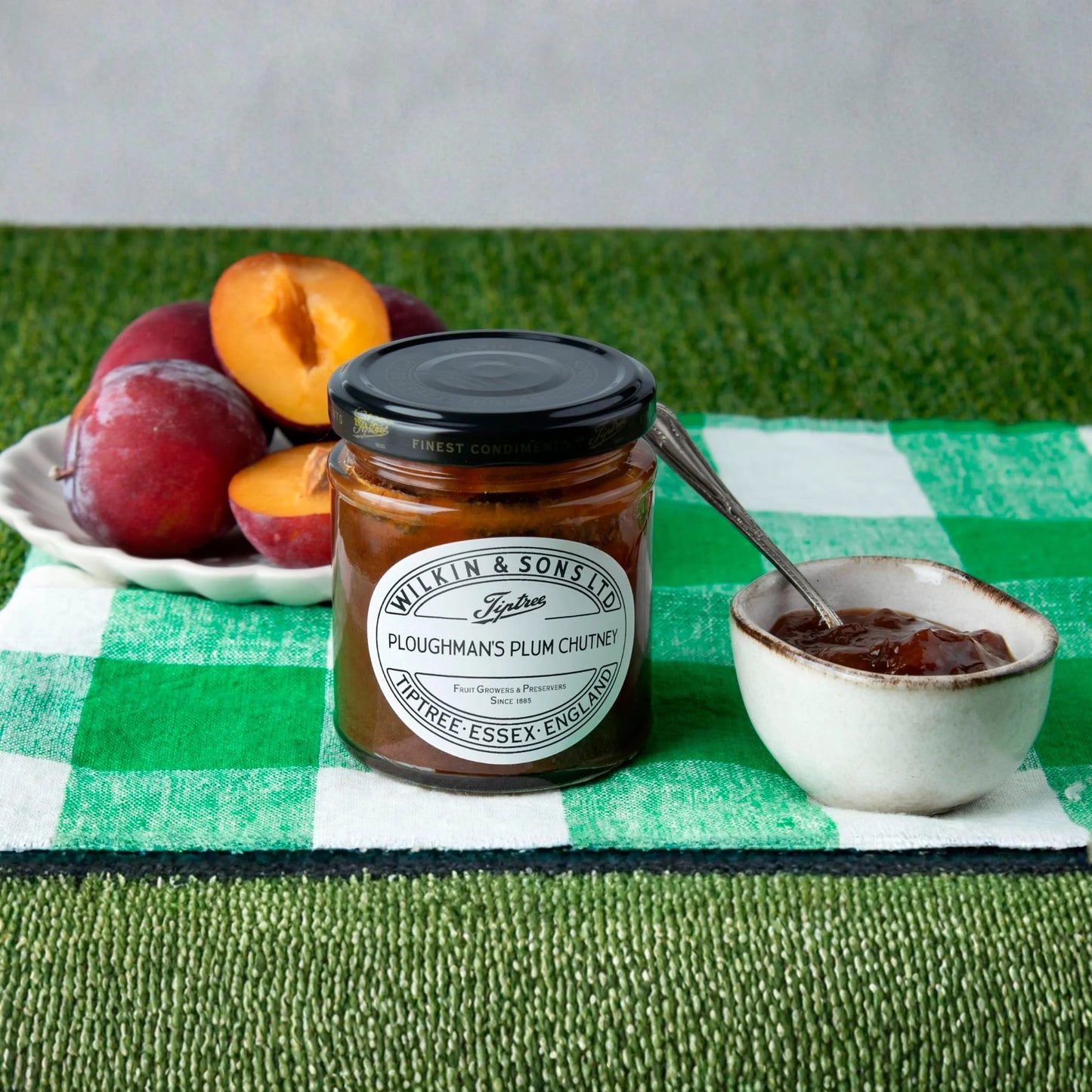 Ploughmans Plum Chutney 210g by TIPTREE