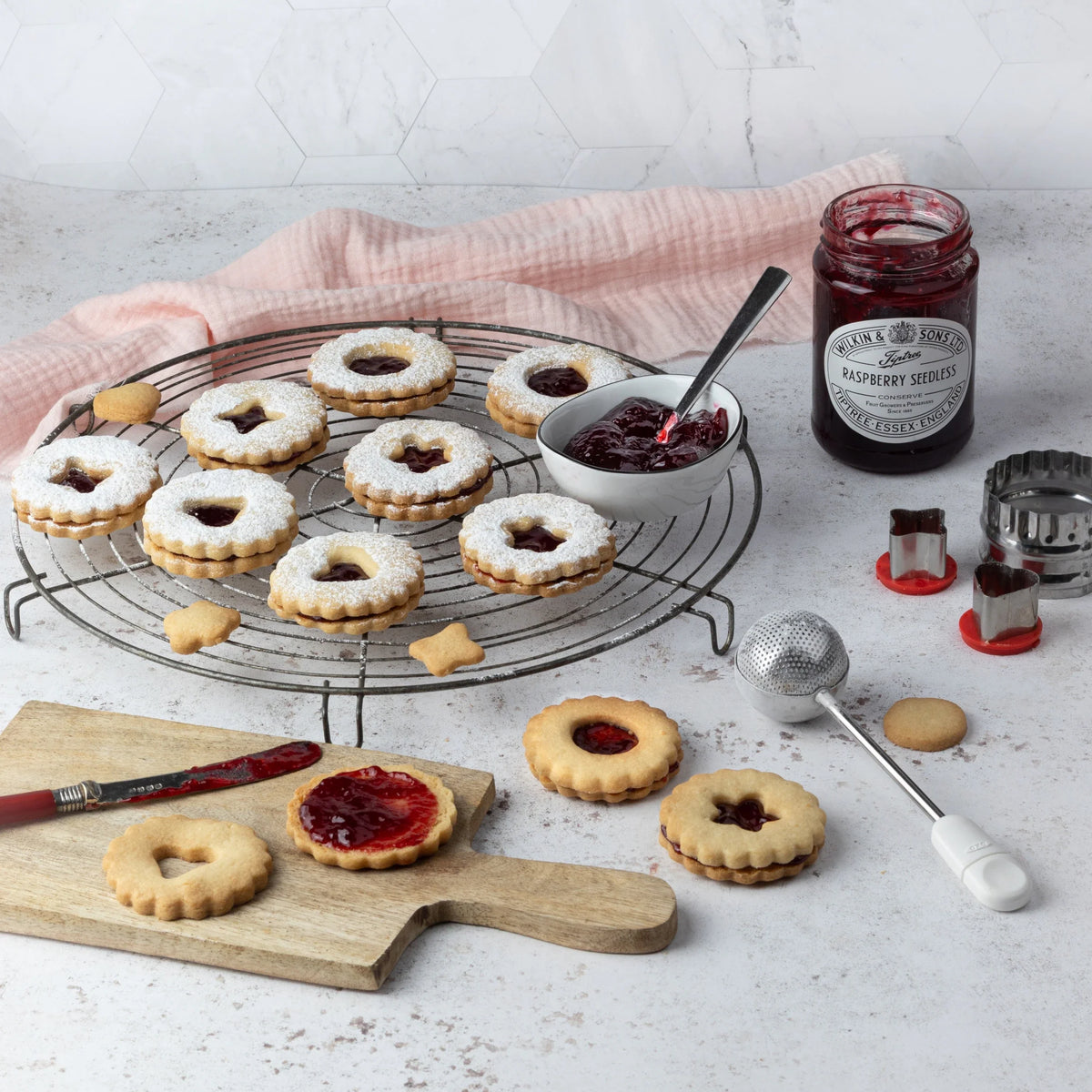 Raspberry Seedless Conserve 340g by TIPTREE at The British Vault