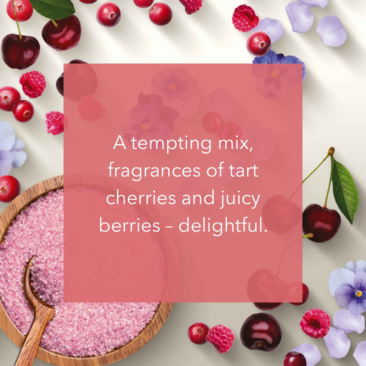 Yankee Cherry Berry Candle 200g by YANKee CANDLe