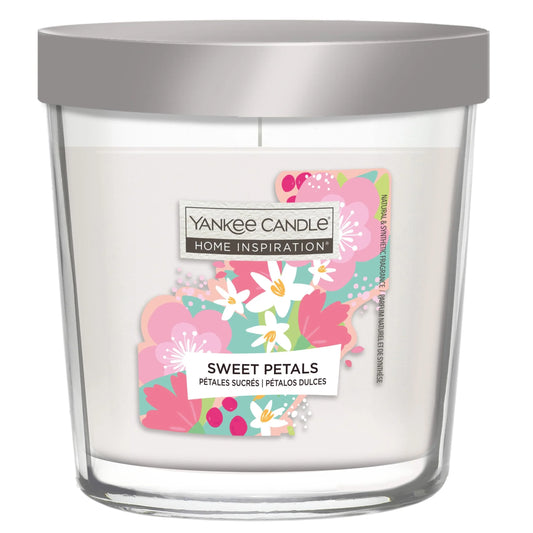 Yankee Sweet Petals Candle 200g by YANKee CANDLe