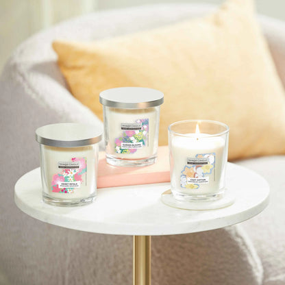 Yankee Sweet Petals Candle 200g by YANKee CANDLe